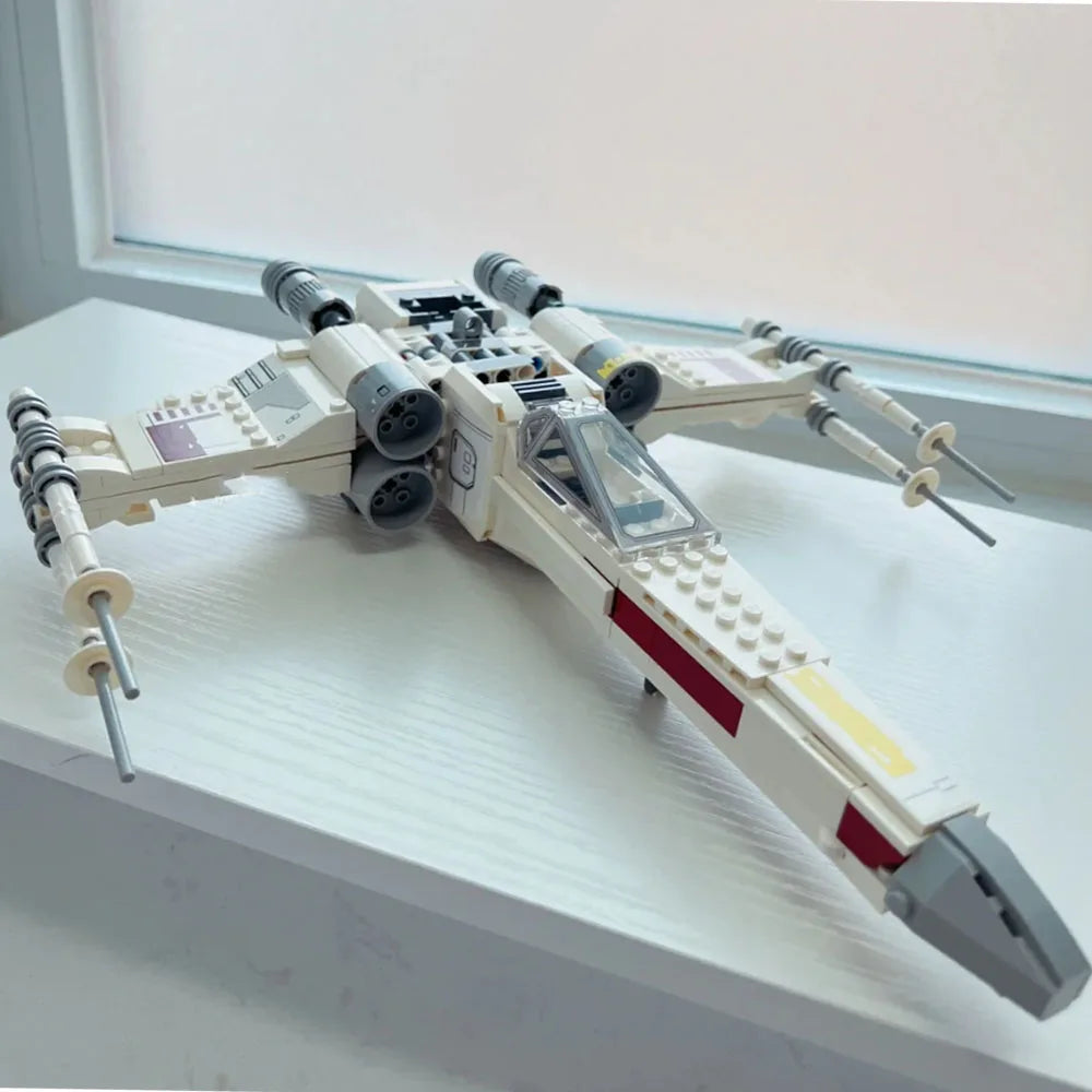 SW X-wing Star Fighter ( 490 peças )