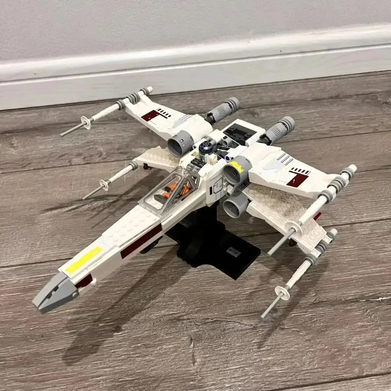 SW X-wing Star Fighter ( 490 peças )