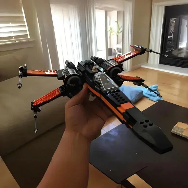 SW X-Wing Fighter Compatible ( 717 peças )